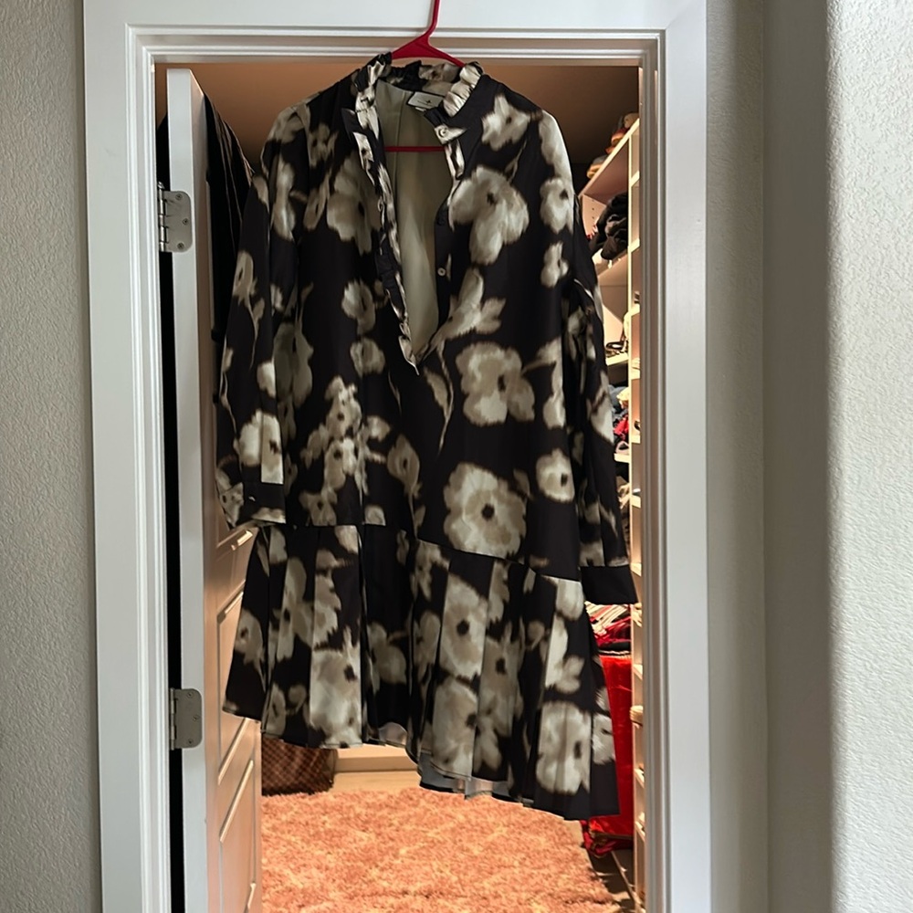 Tuckernuck never worn dress
XL
